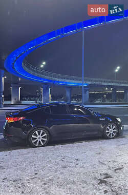 Седан Kia K5 2012 в 