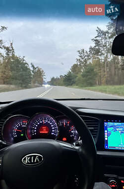 Седан Kia K5 2012 в 