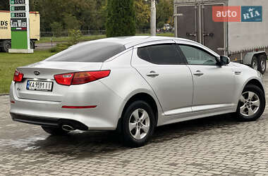 Седан Kia K5 2015 в 