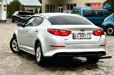 Седан Kia K5 2015 в 