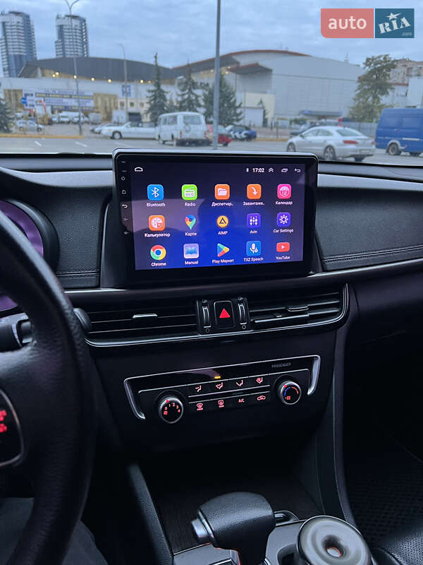 Седан Kia K5 2016 в Києві