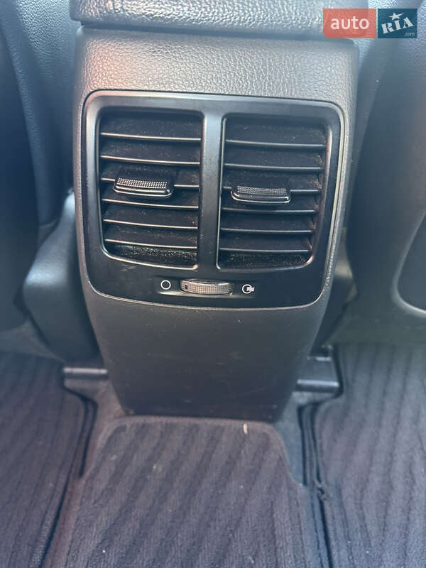 Седан Kia K5 2012 в Києві