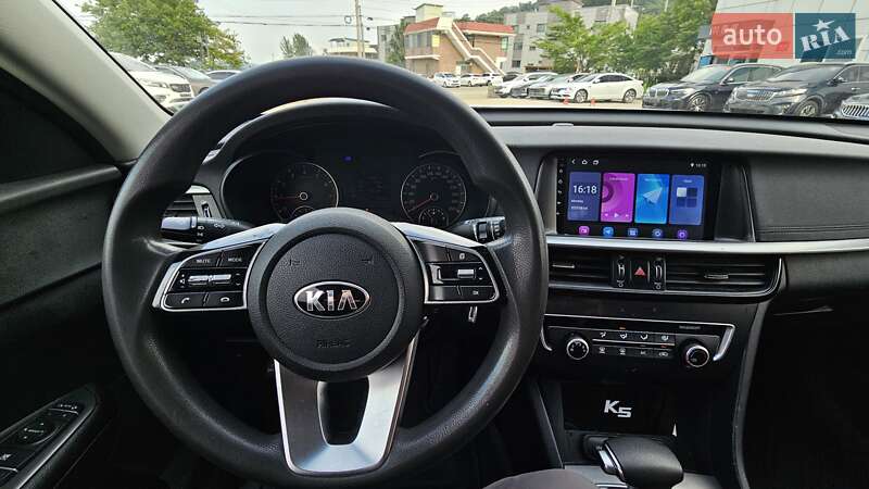 Седан Kia K5 2018 в Киеве