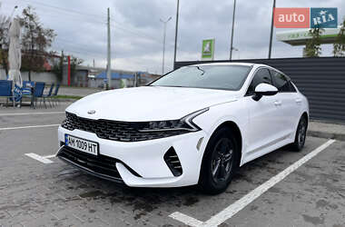 Седан Kia K5 2021 в  фото 3 Седан Kia K5 2021 в