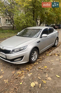 Седан Kia K5 2013 в 