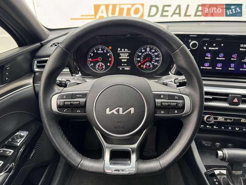 Седан Kia K5 2023 в Києві