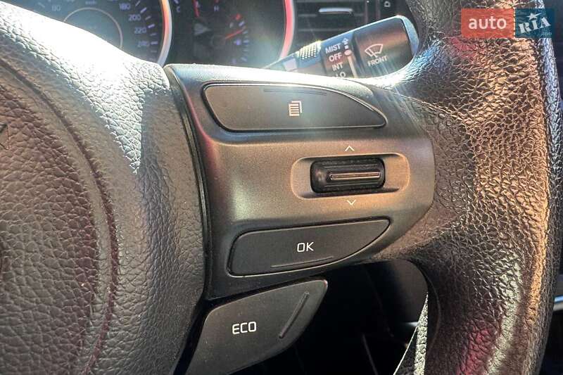 Седан Kia K5 2014 в Києві фото 19 Седан Kia K5 2014 в Києві