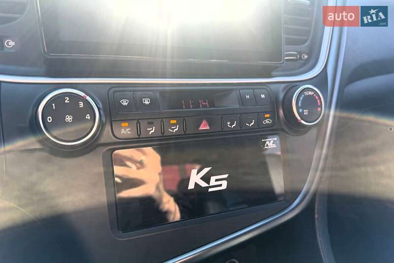 Седан Kia K5 2014 в Києві фото 26 Седан Kia K5 2014 в Києві