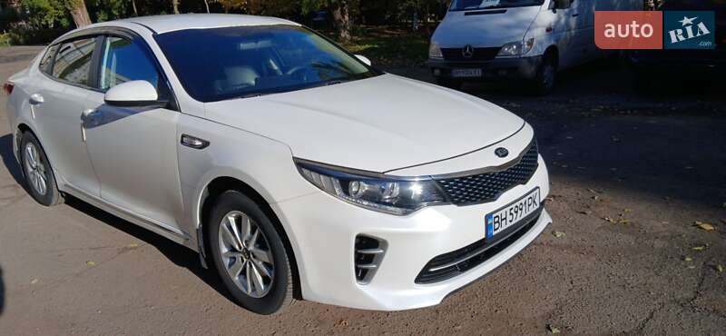 Седан Kia K5 2015 в Одесі