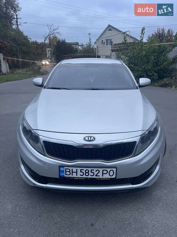 Седан Kia K5 2013 в Одесі