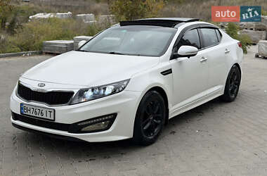 Седан Kia K5 2011 в Одесі