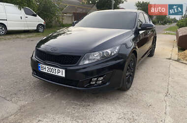 Седан Kia K5 2013 в Одессе