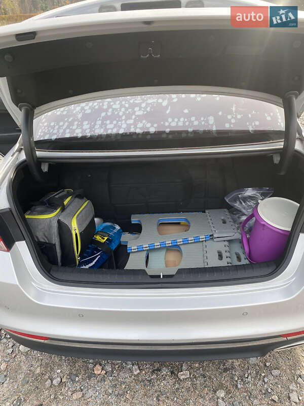 Седан Kia K5 2016 в Бучі фото 17 Седан Kia K5 2016 в Бучі