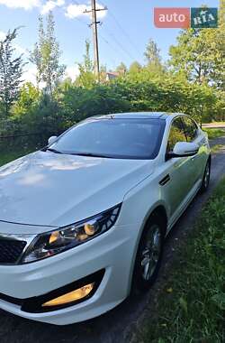 Седан Kia K5 2012 в Костопілі