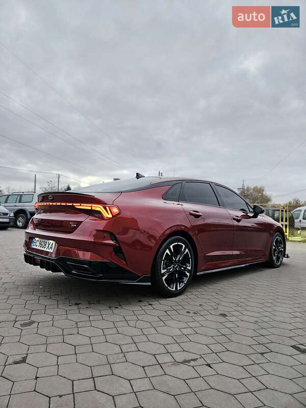 Седан Kia K5 2020 в Львове