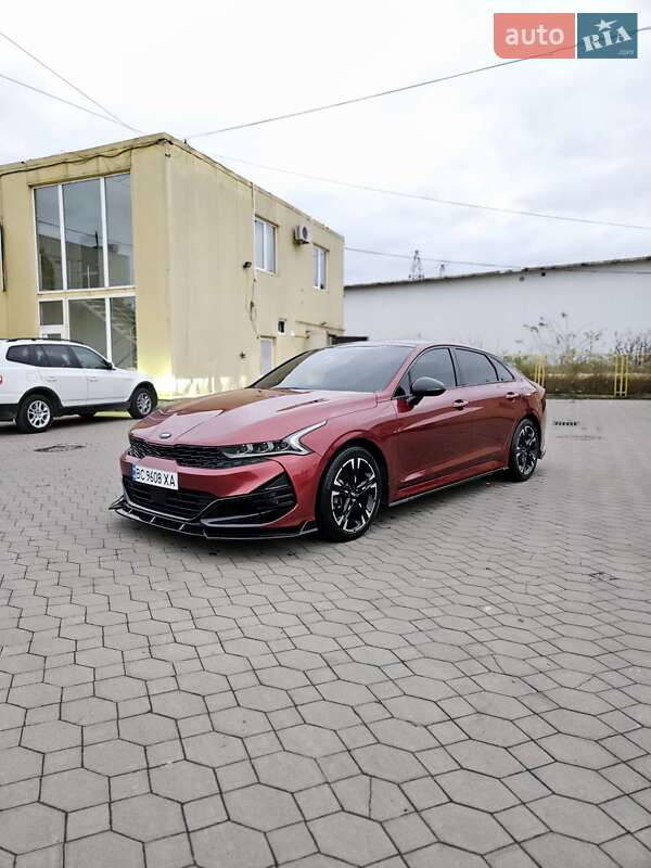 Седан Kia K5 2020 в Львове