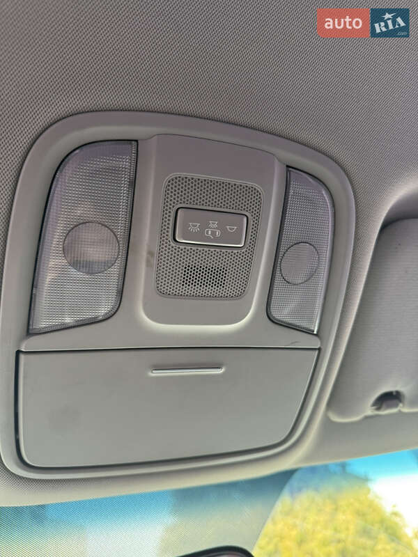 Седан Kia K5 2016 в Харькове