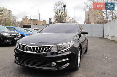 Седан Kia K5 2017 в Киеве