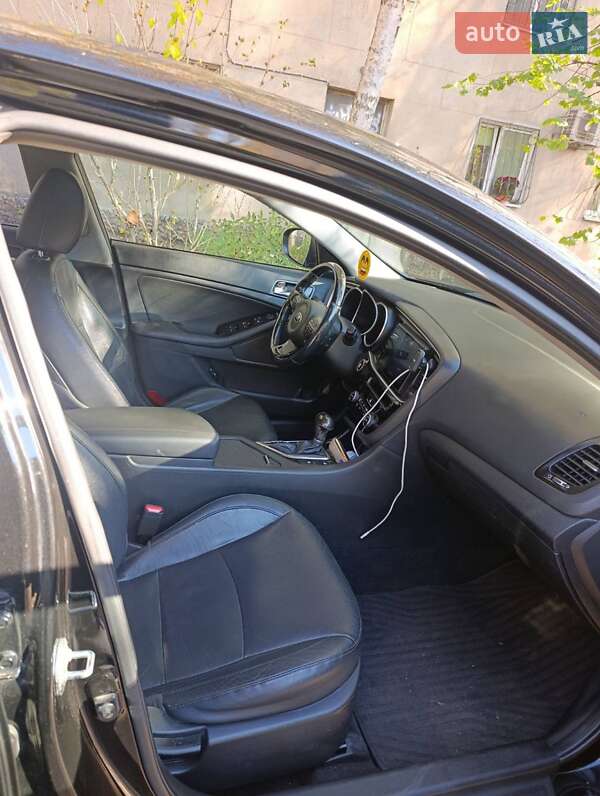 Седан Kia K5 2014 в Одесі