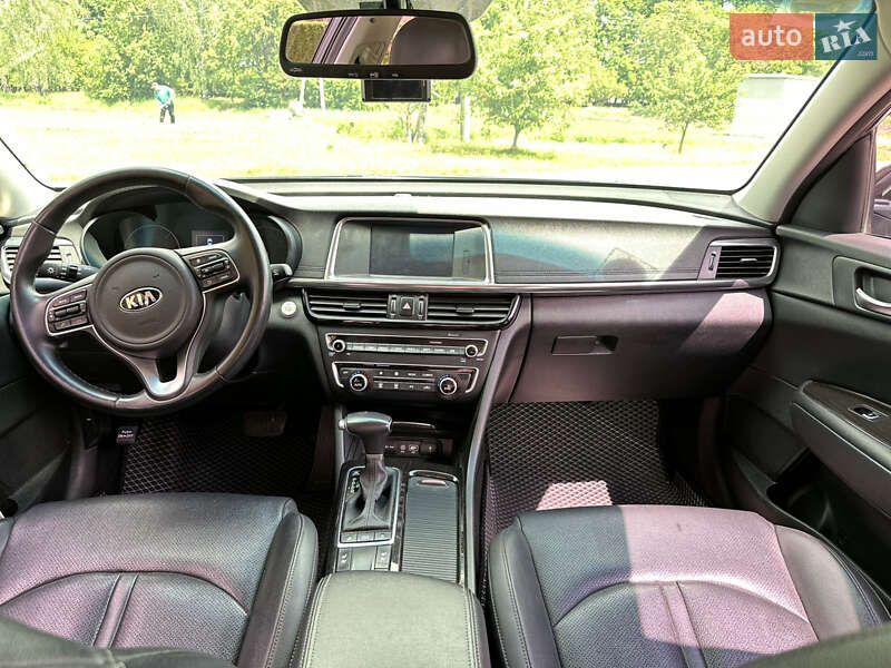 Седан Kia K5 2016 в Сумах