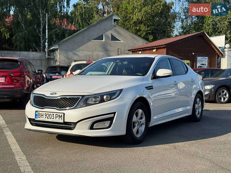 Седан Kia K5 2014 в Ізмаїлі