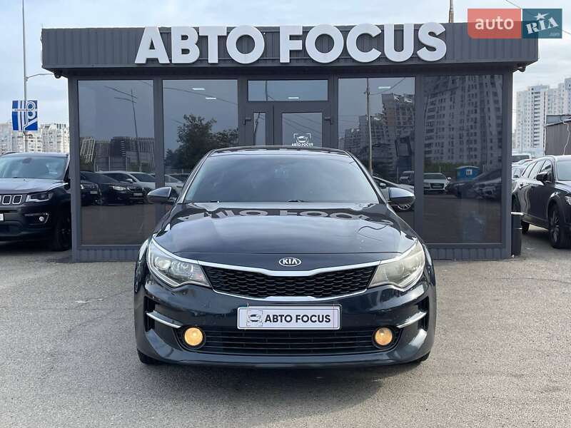 Седан Kia K5 2016 в Киеве