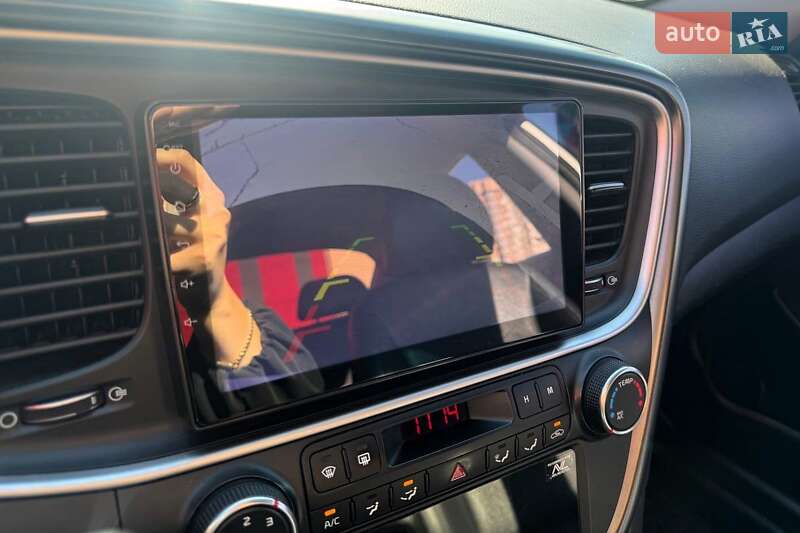 Седан Kia K5 2014 в Киеве