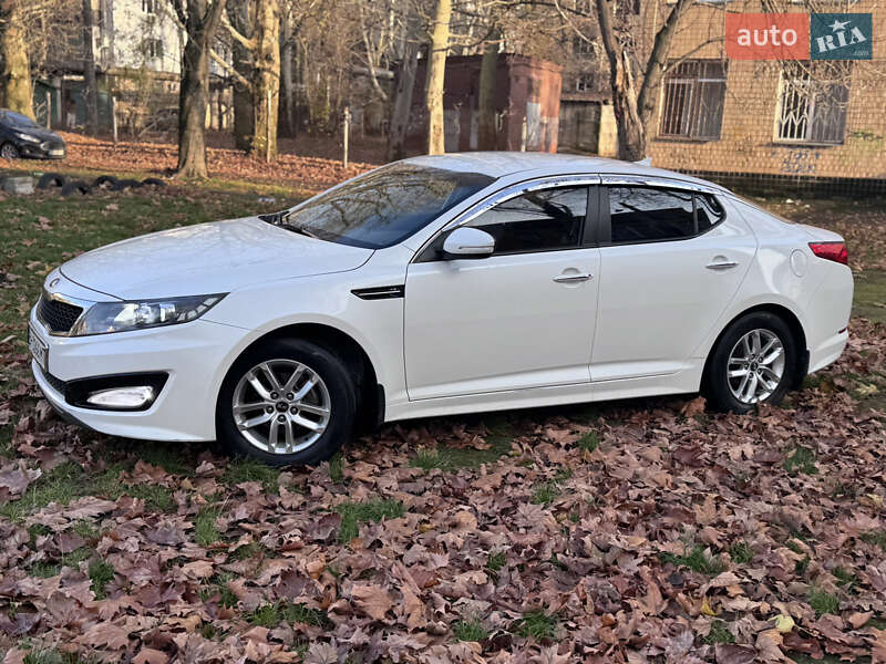 Седан Kia K5 2012 в Одесі