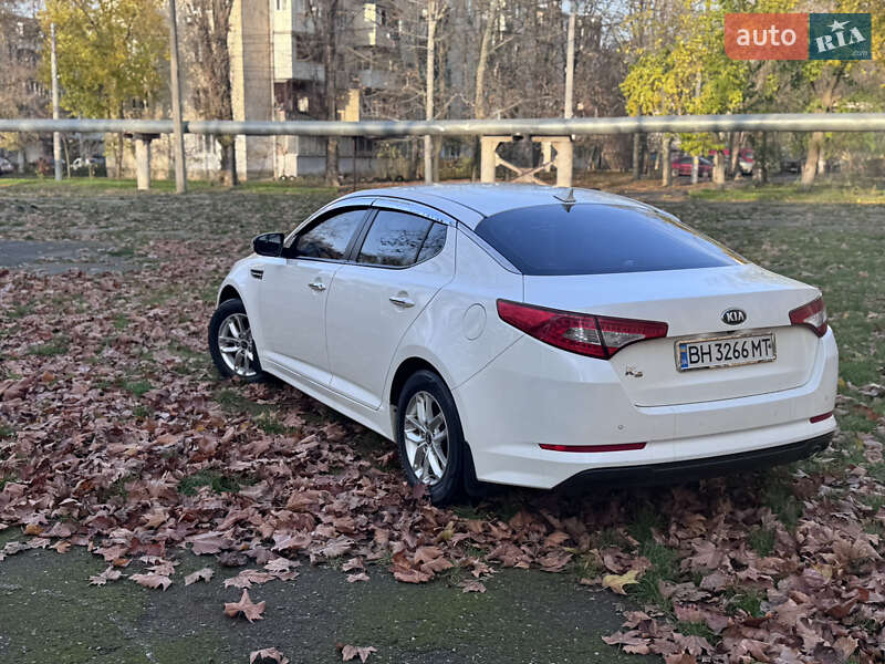 Седан Kia K5 2012 в Одесі