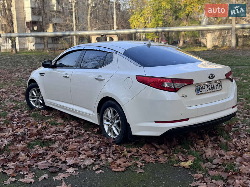 Седан Kia K5 2012 в Одесі