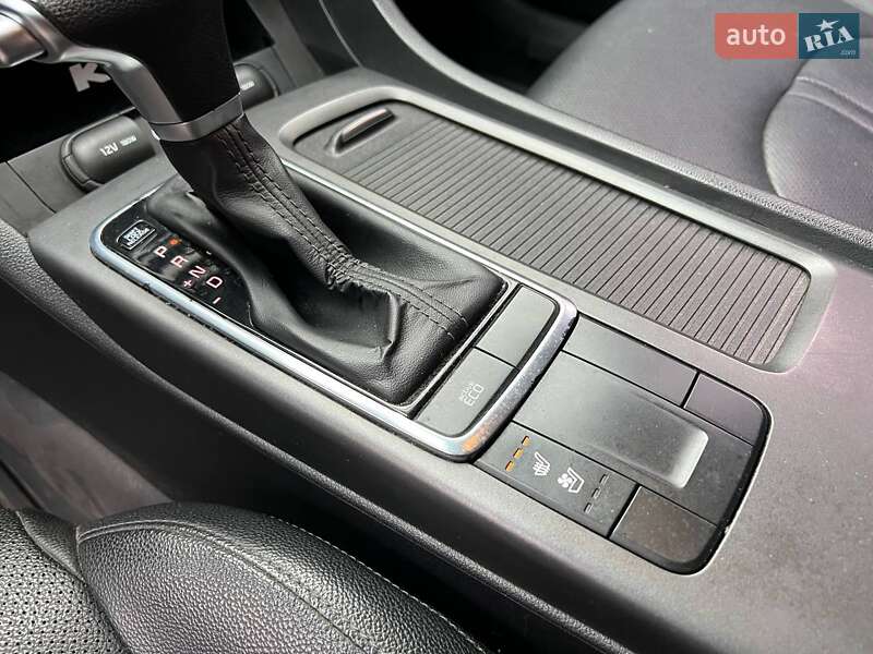 Седан Kia K5 2015 в Харкові