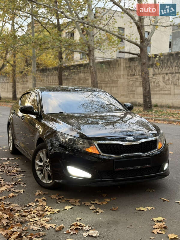 Седан Kia K5 2011 в Миколаєві