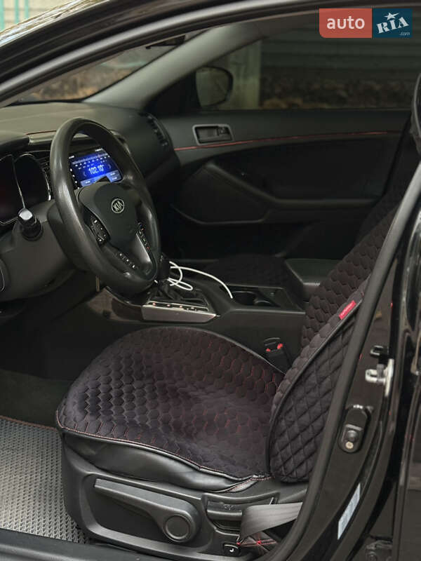 Седан Kia K5 2011 в Миколаєві