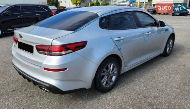 Седан Kia K5 2018 в Києві