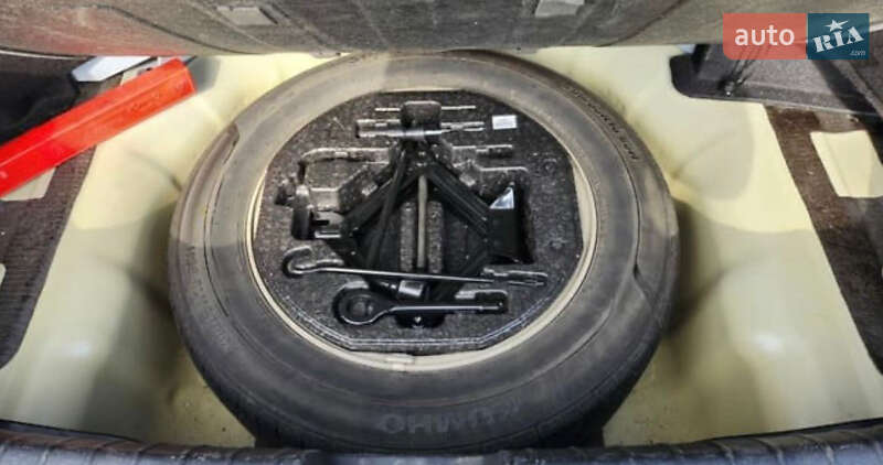 Седан Kia K5 2018 в Києві