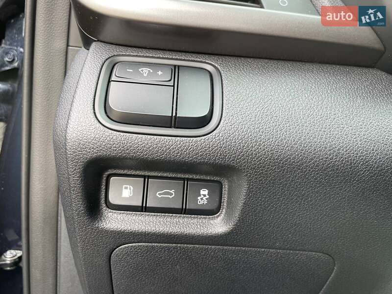 Седан Kia K5 2016 в Києві фото 16 Седан Kia K5 2016 в Києві