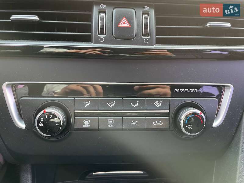 Седан Kia K5 2016 в Києві фото 21 Седан Kia K5 2016 в Києві