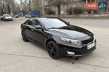 Седан Kia K5 2014 в Днепре