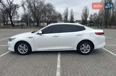 Седан Kia K5 2017 в Запорожье