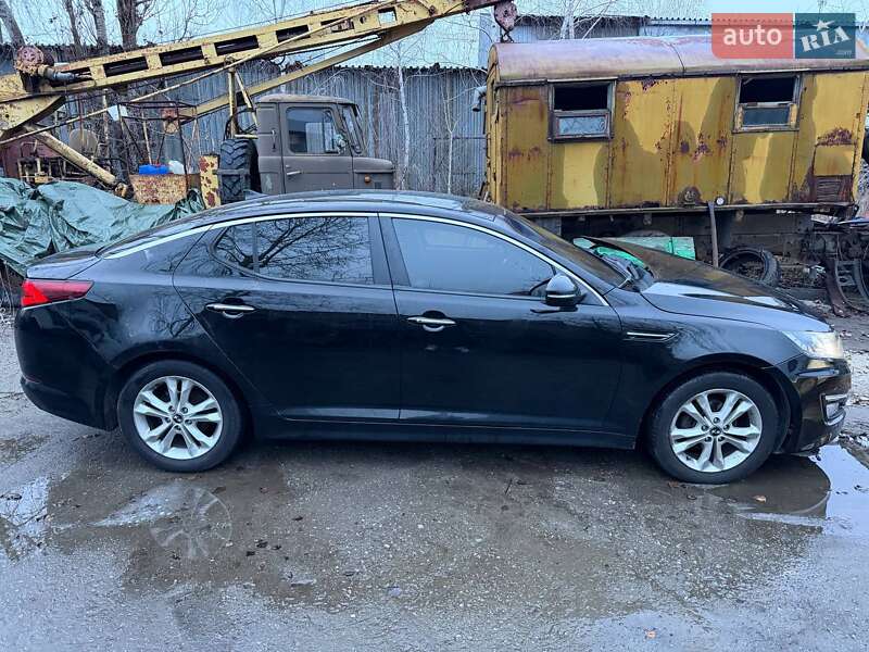 Kia K5 2011