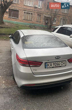 Седан Kia K5 2016 в Харкові