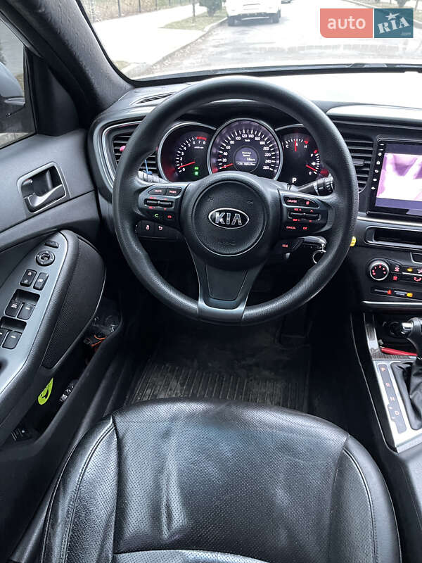 Седан Kia K5 2013 в Киеве