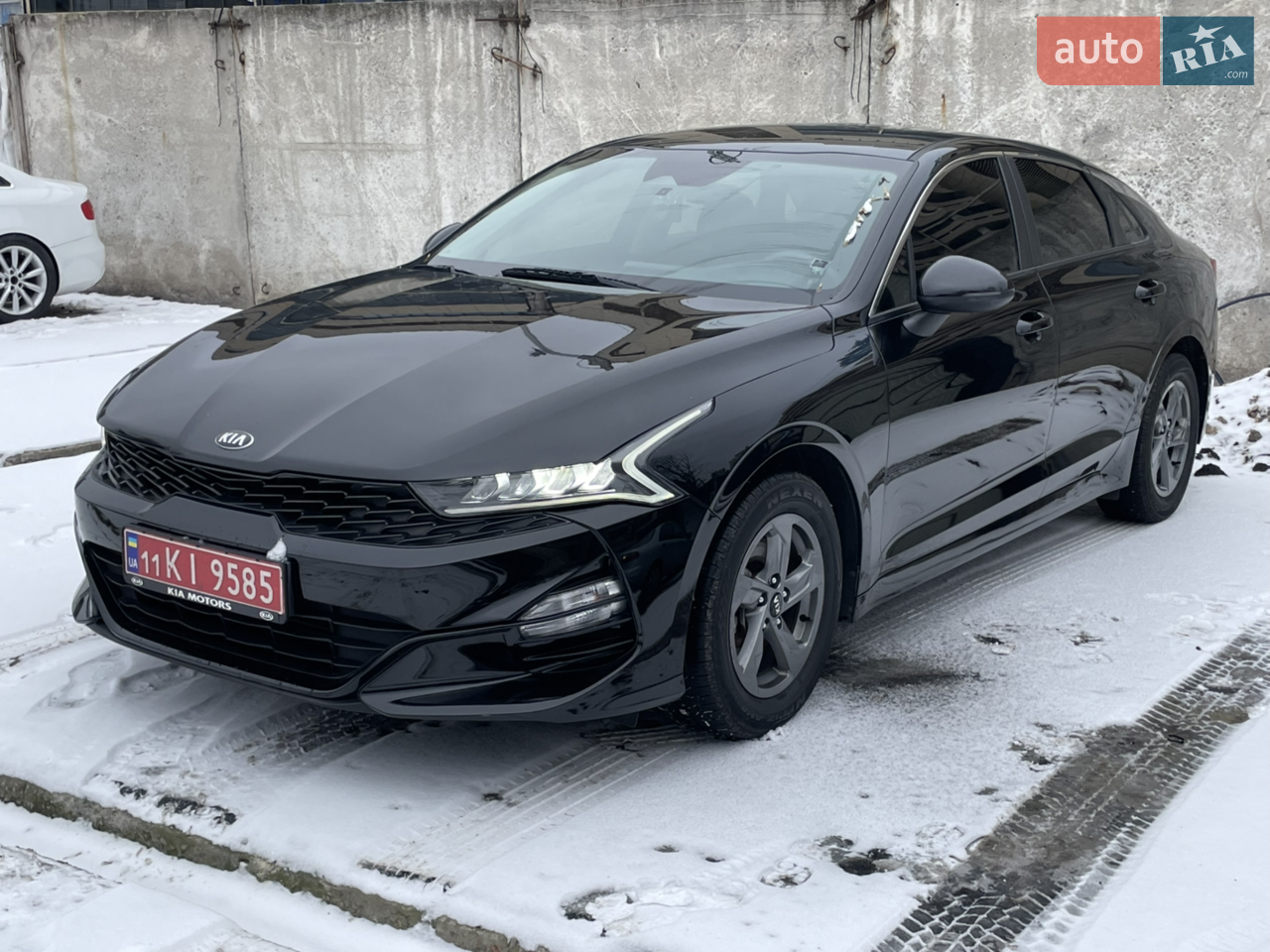 Продам автомобіль Kia K5 2021 чистий газ. 
Авто в гарному стані , працює кожна кнопка. Технічно дуже приємне , працює все що присутнє з комплектації. 
Двигун коробка в чудовому стані!
Візуально по кузову рівна , виглядає дуже приємно. 
Салон як новий, збережений стан!
Ходова частина як нова , загалом авто має збережений стан!
З документами все гаразд, буде перший облік на нового власника!!


