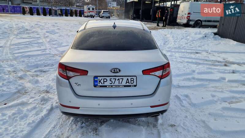 Седан Kia K5 2013 в Запоріжжі