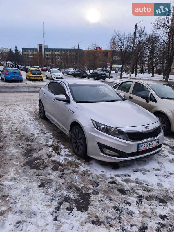 Седан Kia K5 2012 в Борисполе