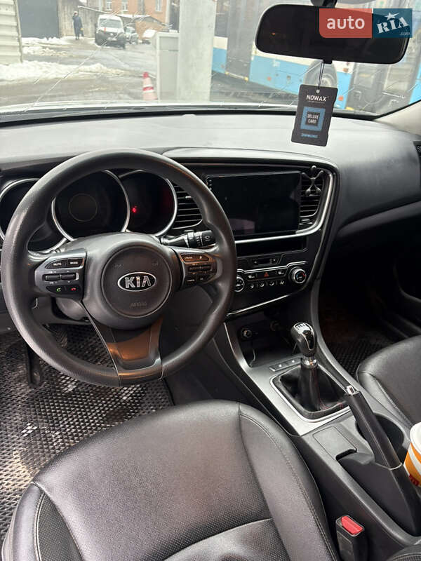 Седан Kia K5 2013 в Вінниці