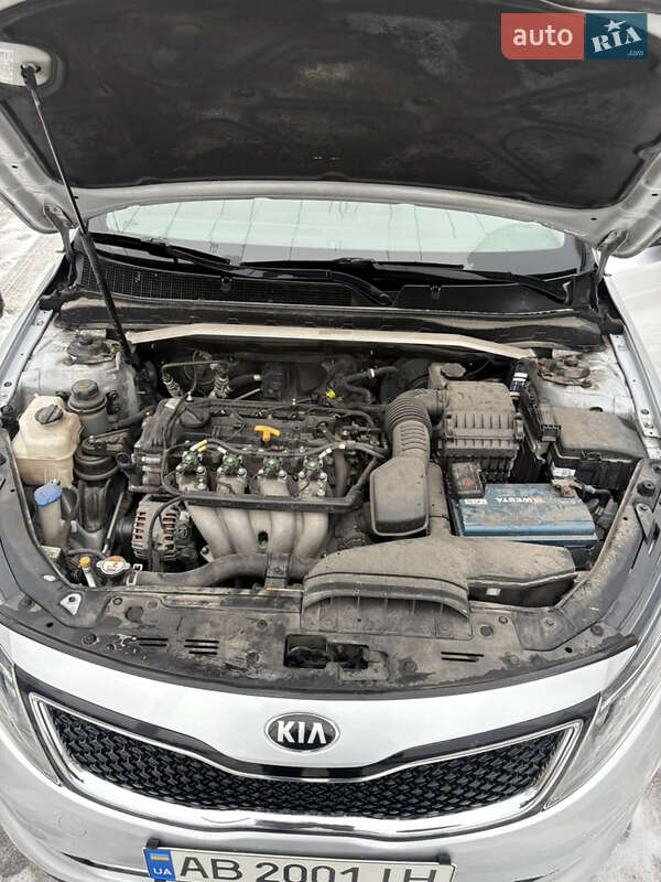 Седан Kia K5 2013 в Вінниці