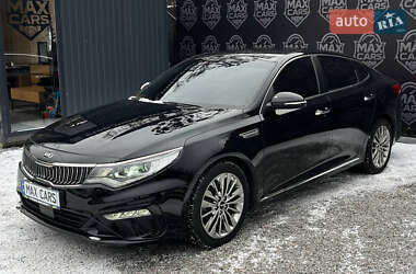 Седан Kia K5 2018 в Киеве