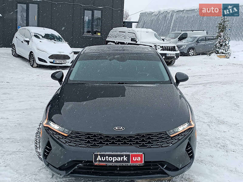 Седан Kia K5 2020 в Львове