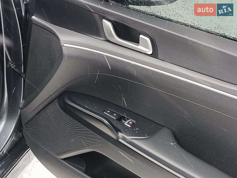 Седан Kia K5 2020 в Львове